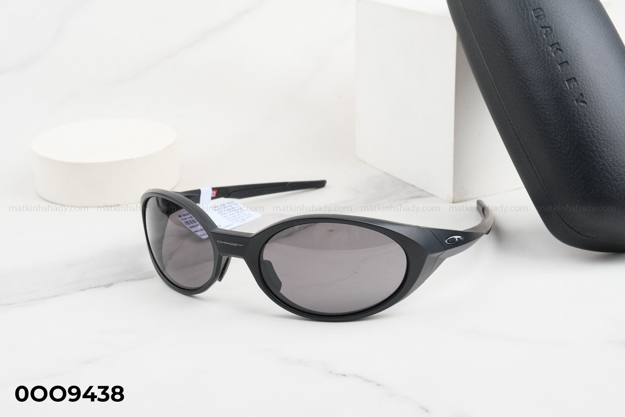  Oakley Eyewear - Sunglasses - 0OO9438 