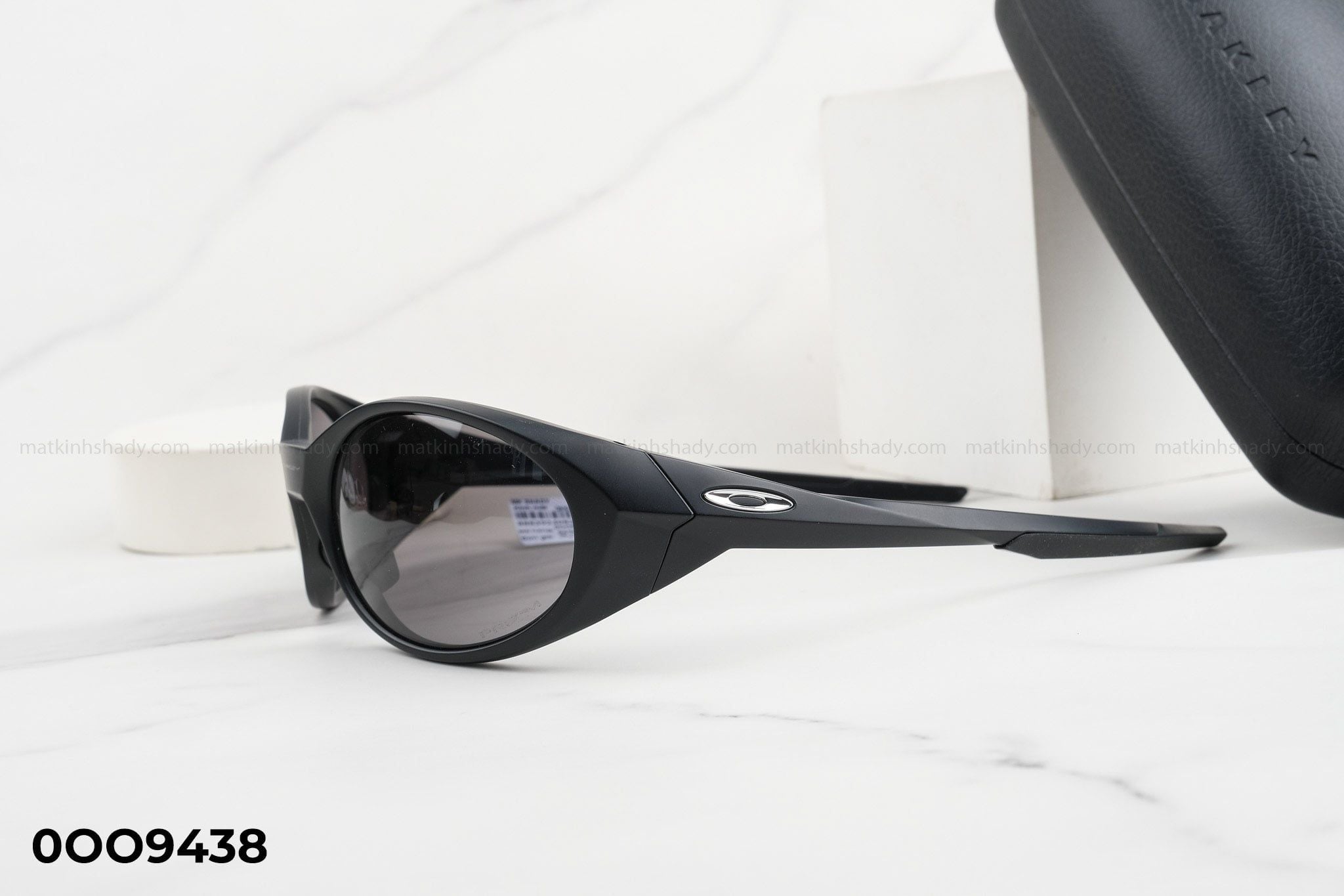  Oakley Eyewear - Sunglasses - 0OO9438 