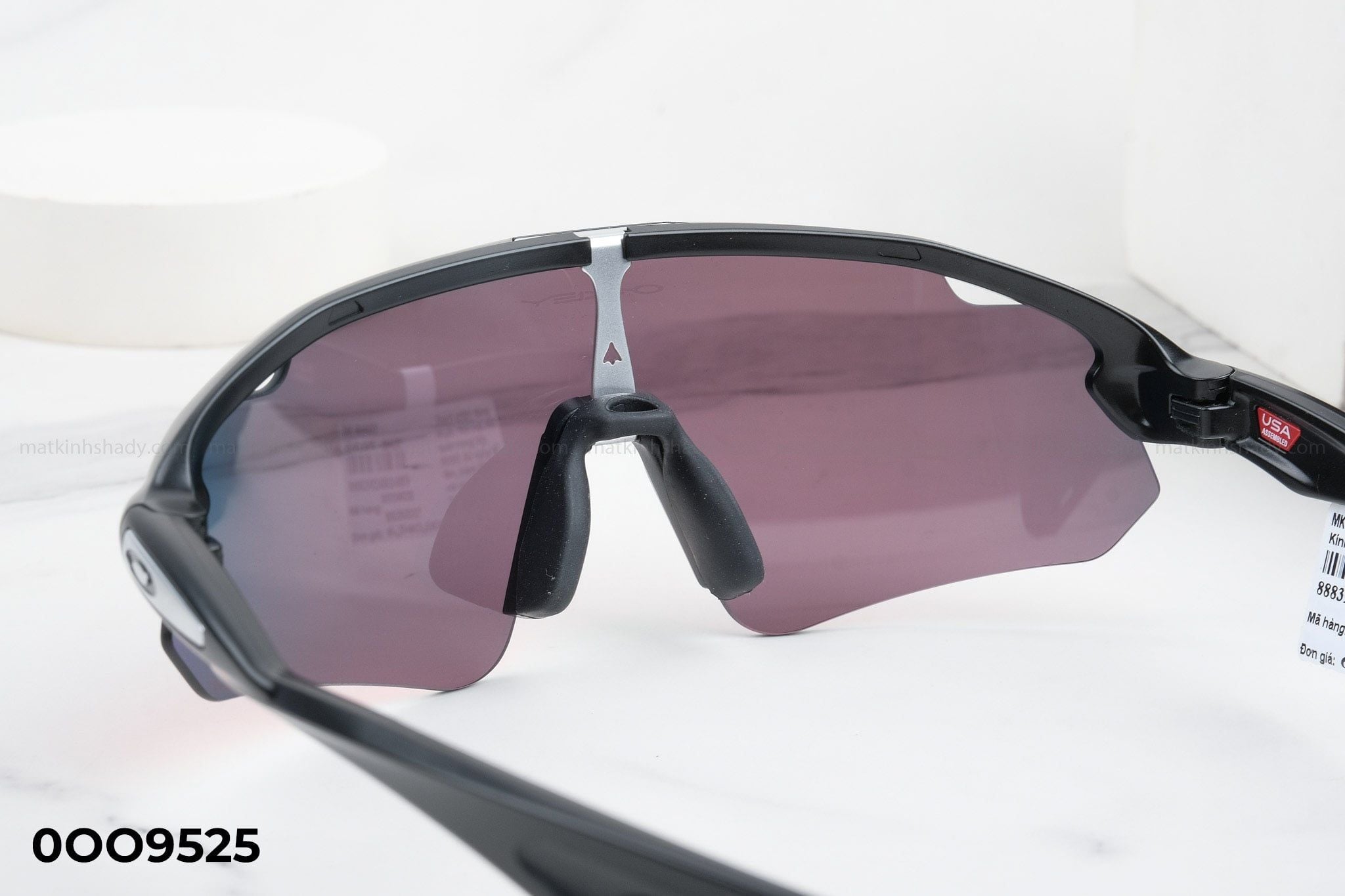  Oakley Eyewear - Sunglasses - 0OO9525 