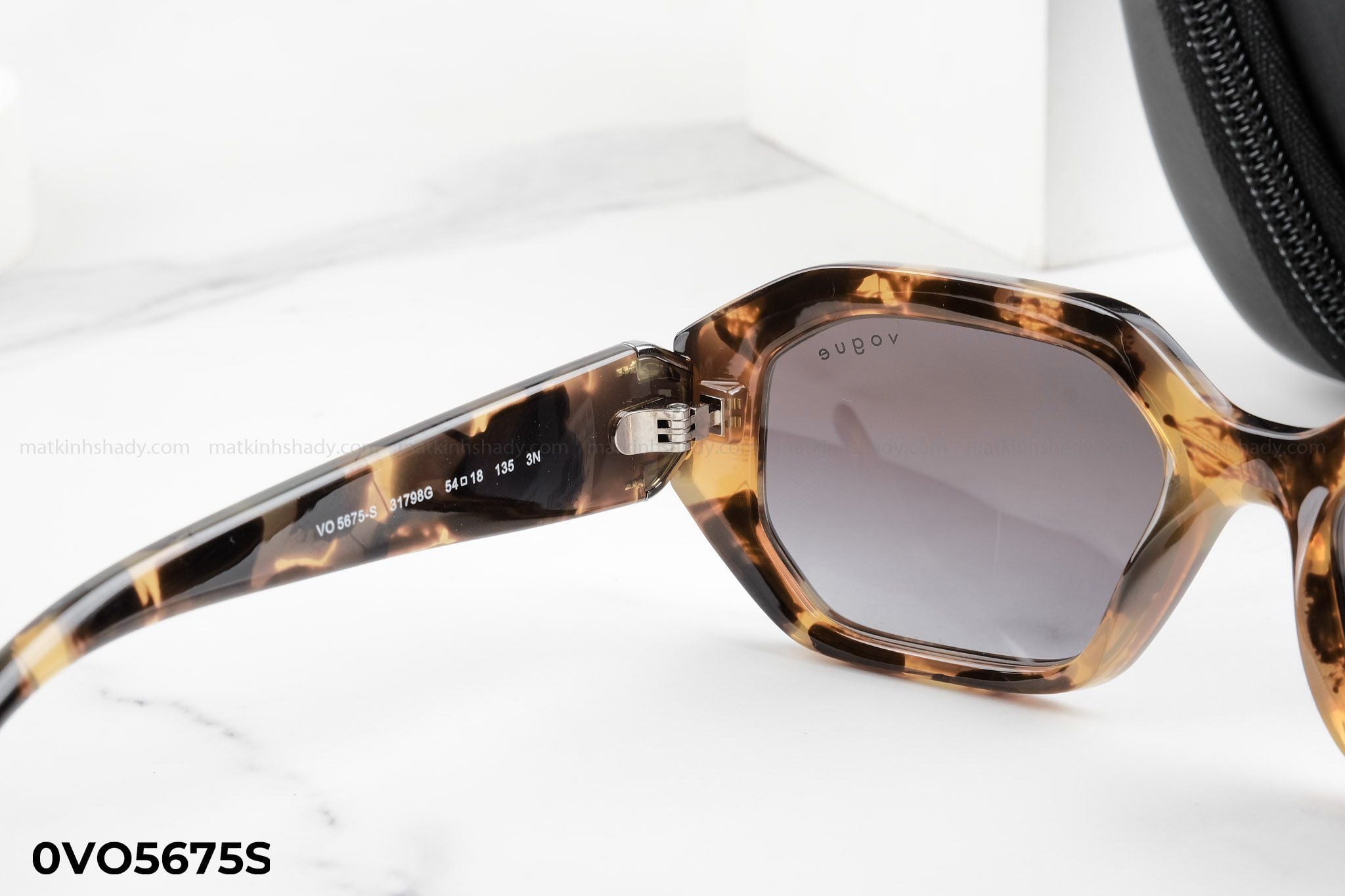  Vogue Eyewear - Sunglasses - 0VO5675S 