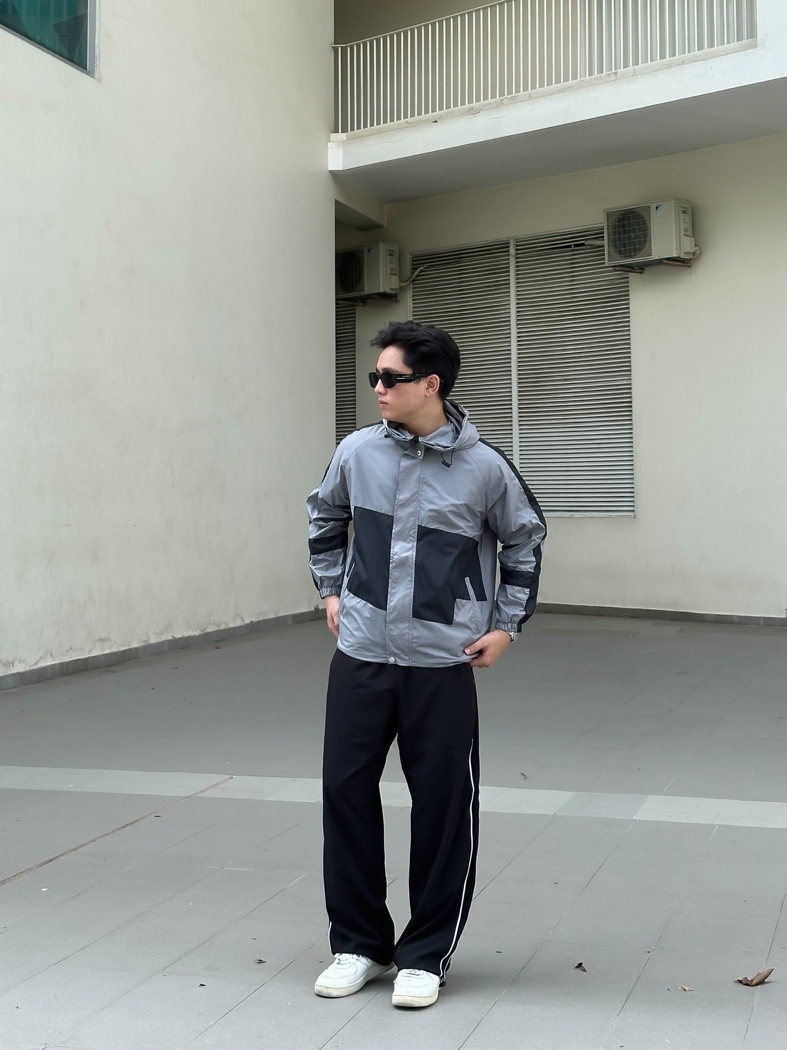  Quần Jogger Vải Dù Co Giãn, Form Rộng QJK0044 