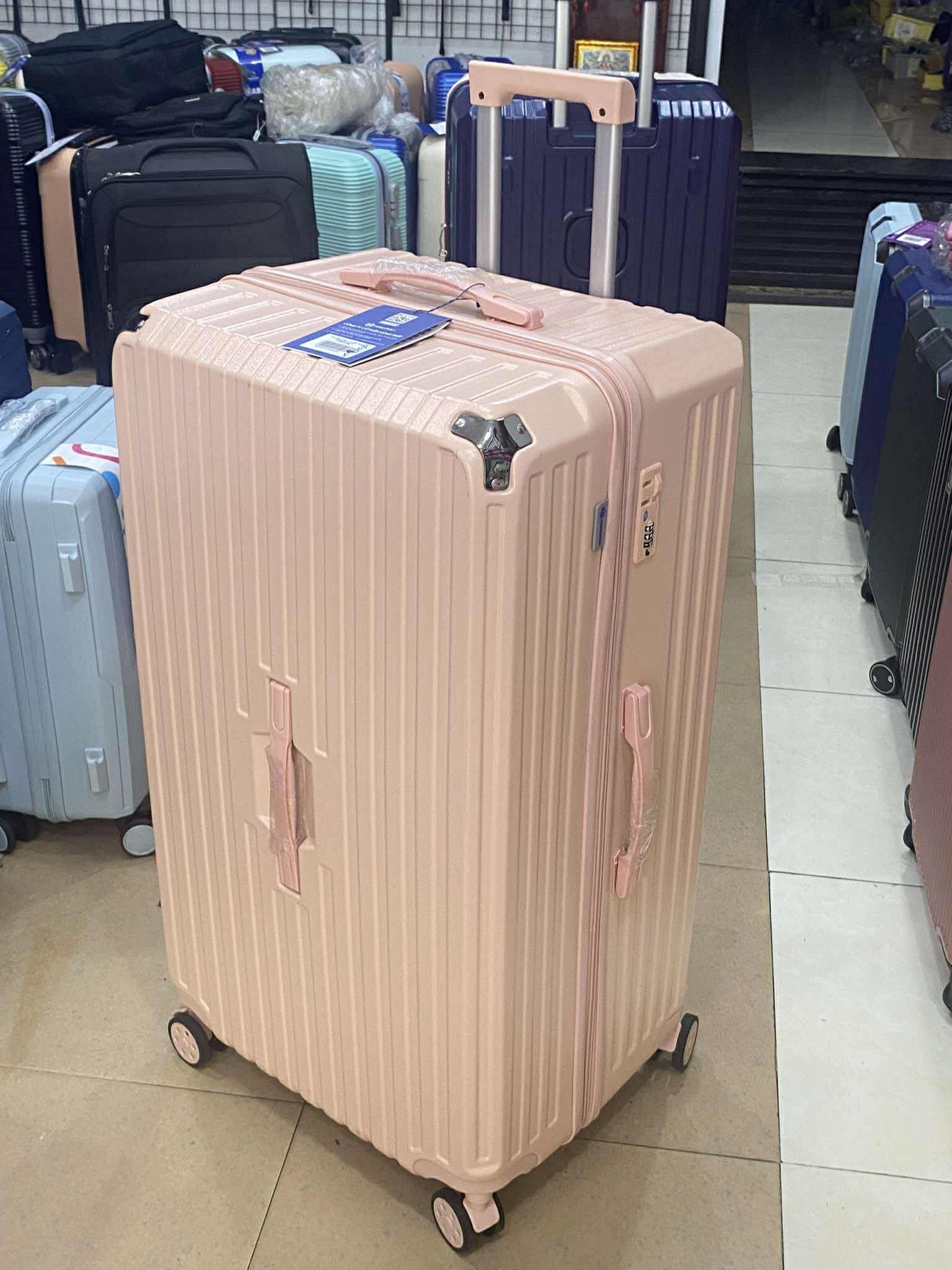 Vali Khổng Lồ Size 32 Chứa 40kg Màu Hồng