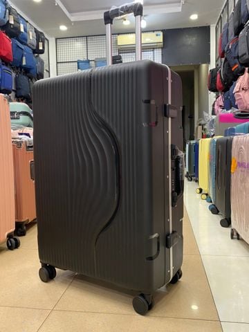 Vali Khung Nhôm Khóa Sập Cao Cấp Chống bể Vỡ 100% Mã 8808 Size 24 đen