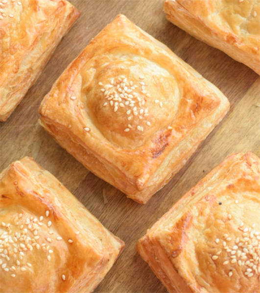 Bánh pate chaud có nhân size trung 8.5cm