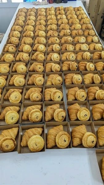 Set bánh nướng kèm khăn tăm