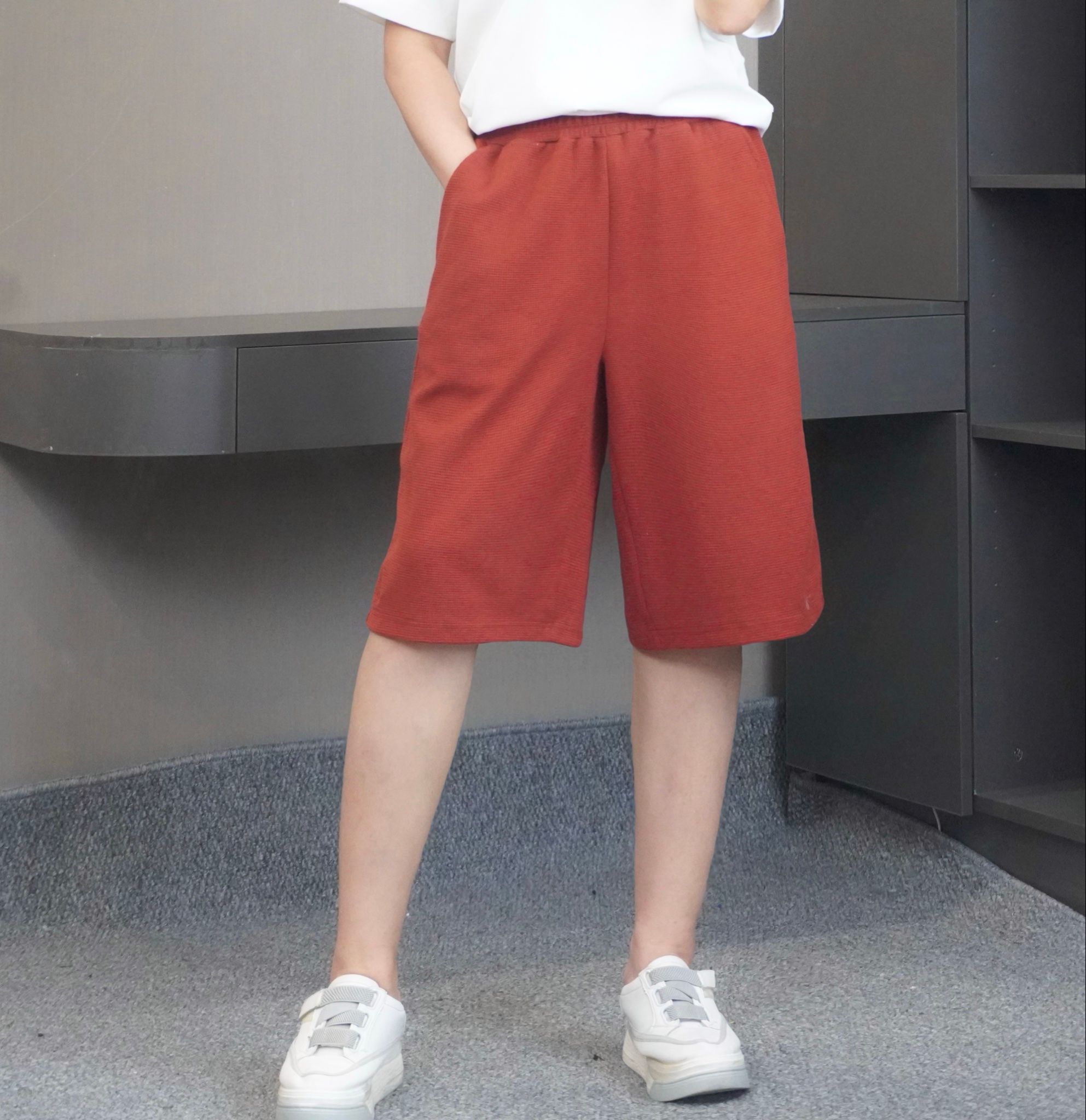 Quần lửng nam Q24 xuất Hàn A6024 / NÂU CAM