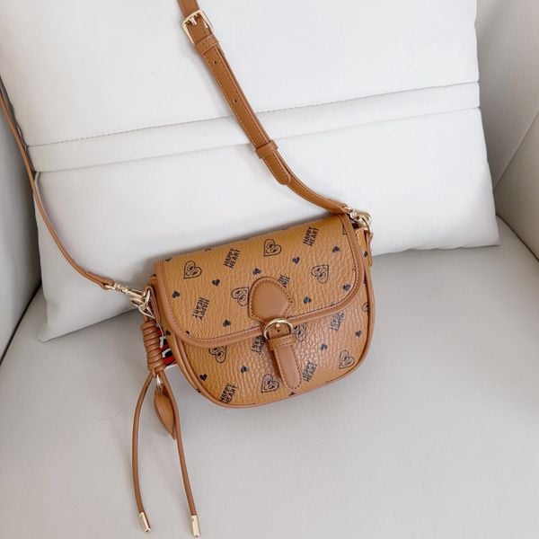 Túi S55N đeo chéo Happy Heart CĐC, CHR S55-24 / n22 c14 / NÂU