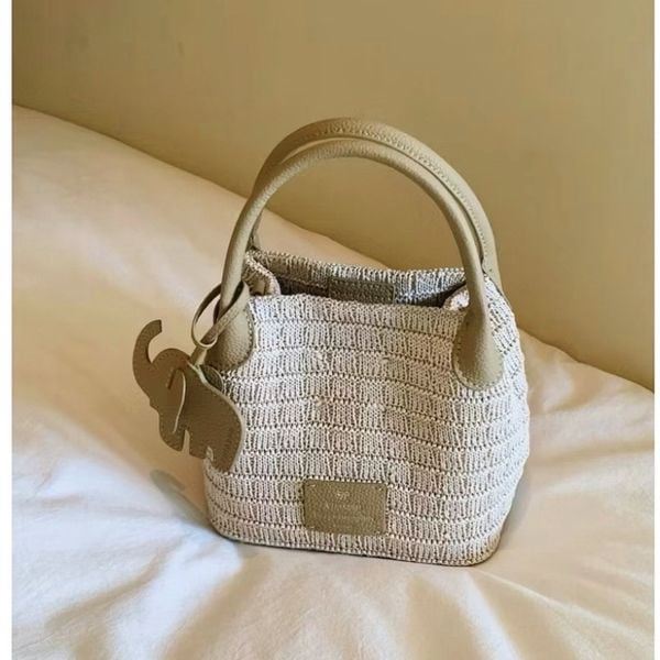 Túi xách Chi0 H18 phom cánh dơi xách tay CĐC kèm CHR / m20 đ18 c16 / TRẮNG KEM