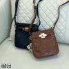 Túi đeo chéo phom đứng Chi0 S512 / 16 x 19 / ĐEN - NÂU