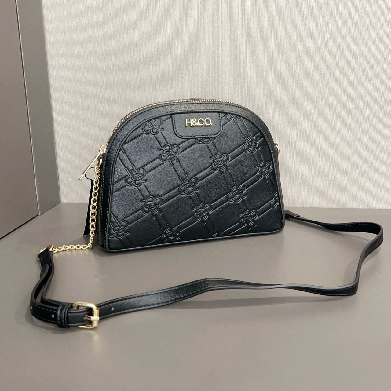 Túi xách H11 style Âu Mỹ phom hến đeo chéo XK1311 / 24x17 / ĐEN