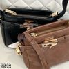 Túi đeo chéo phom đứng Chi0 S512 / 16 x 19 / ĐEN - NÂU