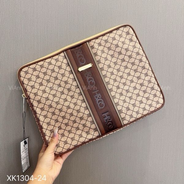 Clutch B368N style Âu Mỹ chữ nhật hoạ tiết chữ XK1304-24 / 35x26 / NÂU