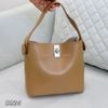Túi S924 đeo chéo kèm Pouch Oinny CĐC S924 / M22 Đ20 C19 / NÂU
