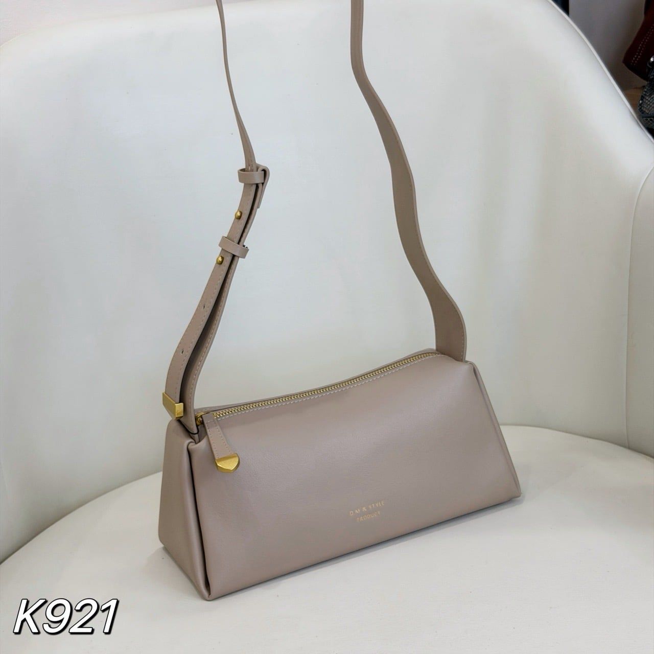 Túi K921 đeo chéo DM&STYLE CĐC S921 / M25 Đ28 C12 / BE