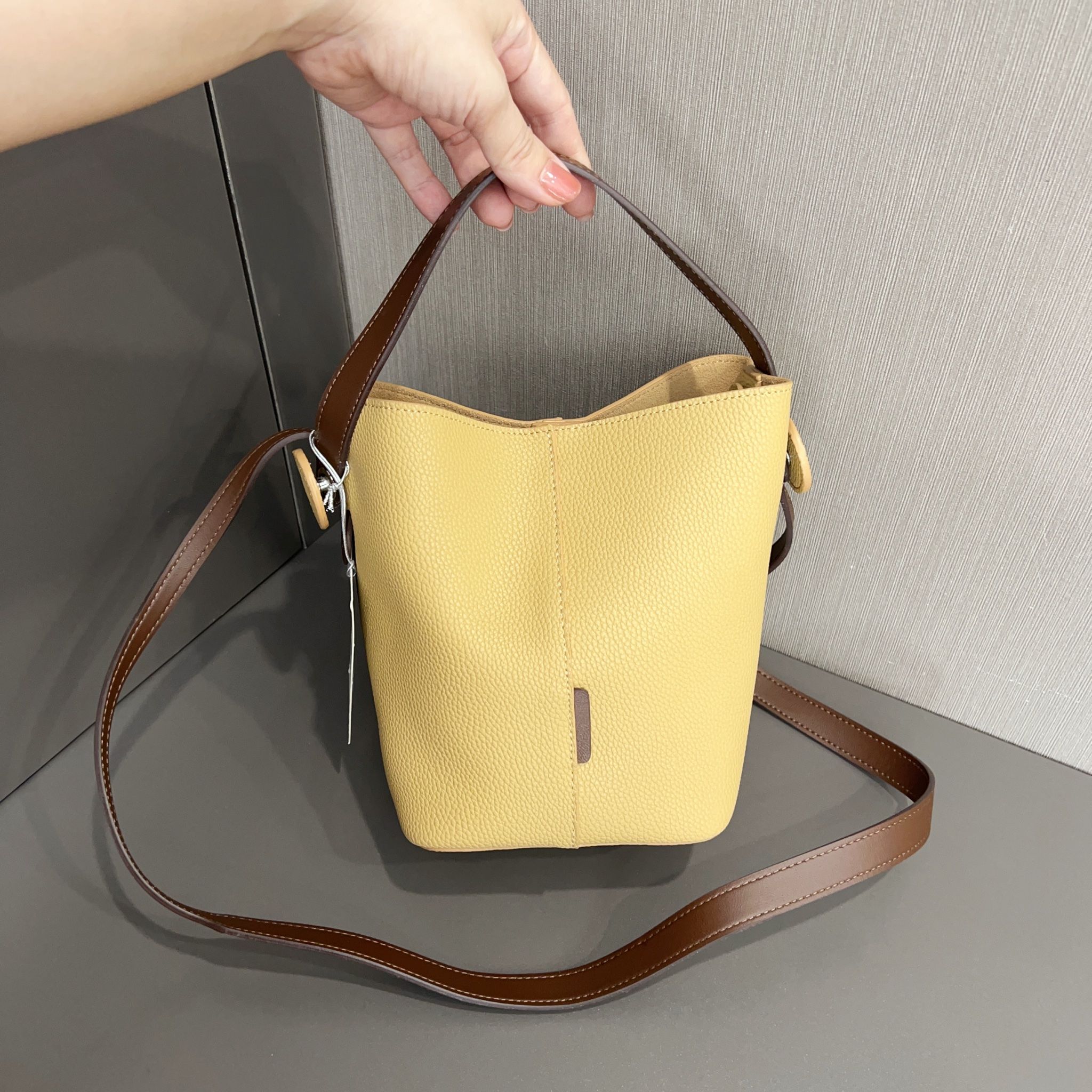 SET Túi xách da  phom cánh dơi XK830 / m22 đ14 c20 / VÀNG ( S64 )