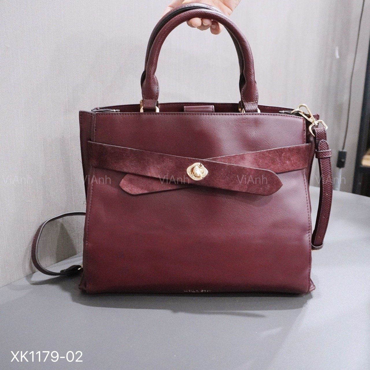 Túi xách D79 xuất Âu chữ nhật xách tay CĐC XK1179 / 34x24 / ĐỎ