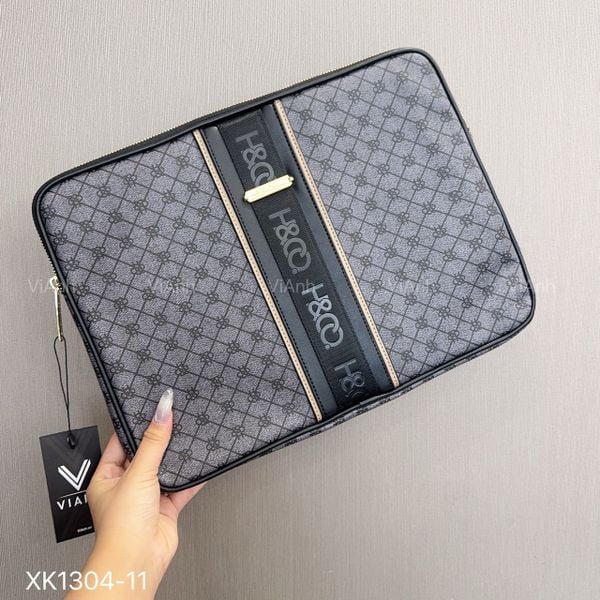 Clutch B368X style Âu Mỹ chữ nhật hoạ tiết chữ XK1304-11 / 35x26 / XÁM ĐEN