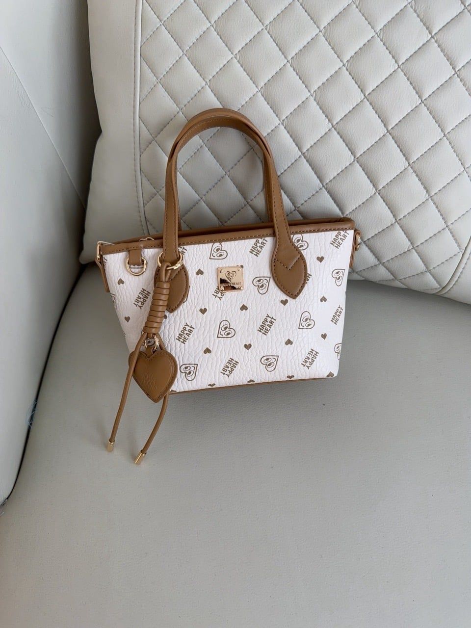 Túi S52T tote mini Happy Heart CĐC, CHR S52-48 / m26 đ20 c16 / TRẮNG KEM