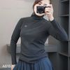 Áo dài tay cao cổ logo ngực style UK / ĐEN