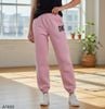 Quần jogger nỉ in chữ đen style US UK / D30 trắng kem , D31 xám đậm , D32 xám nhạt , D33 hồng đậm , D34 hồng nhạt