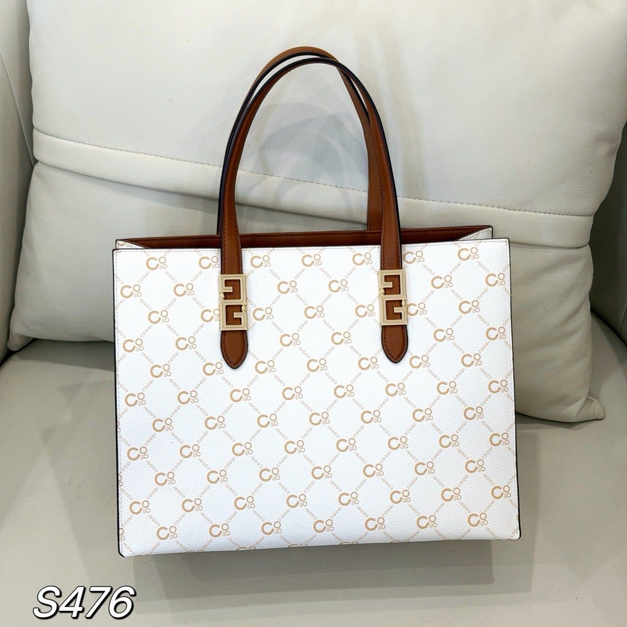 Túi xách tay Coogi / 30x23 / TRẮNG KHOÁ VÀNG