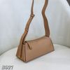 Túi B921 đeo chéo DM&STYLE CĐC / M25 Đ28 C12 / NÂU BE
