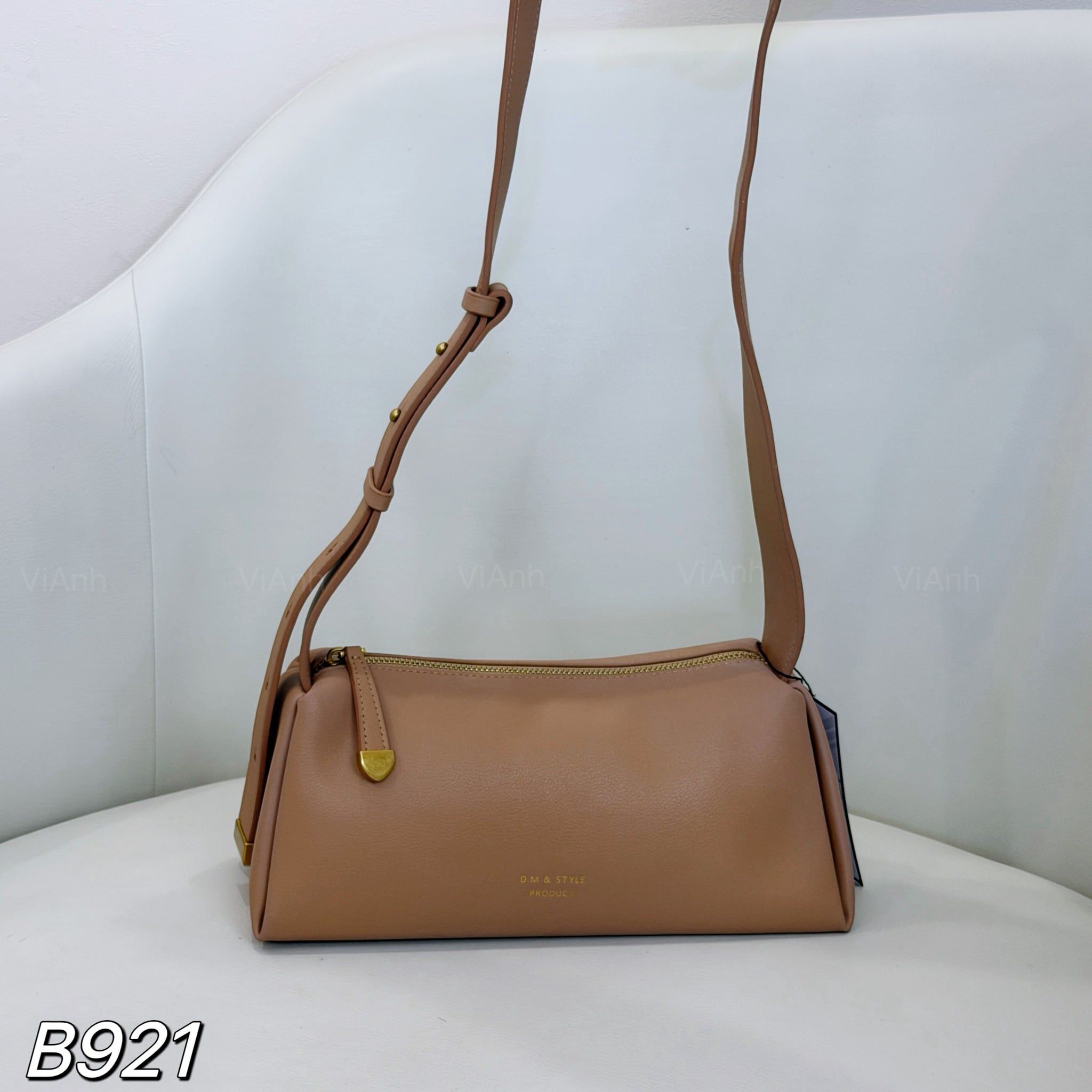 Túi B921 đeo chéo DM&STYLE CĐC / M25 Đ28 C12 / NÂU BE