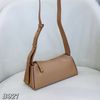Túi B921 đeo chéo DM&STYLE CĐC / M25 Đ28 C12 / NÂU BE