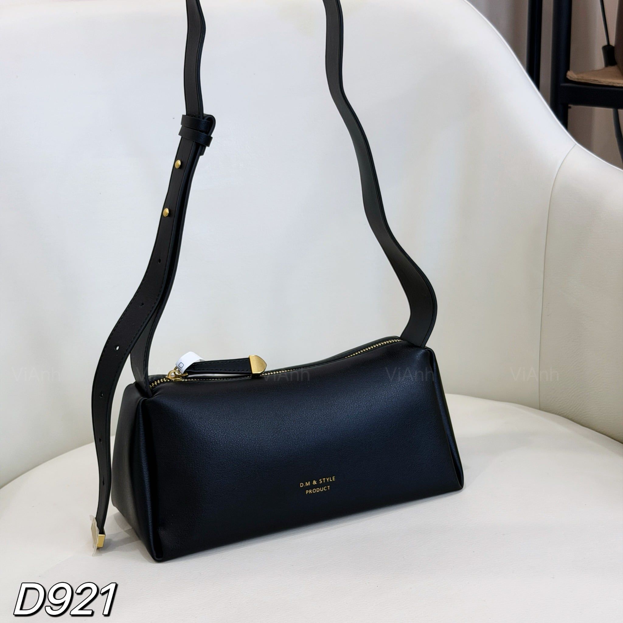 Túi D921 đeo chéo DM&STYLE CĐC / M25 Đ28 C12 / ĐEN