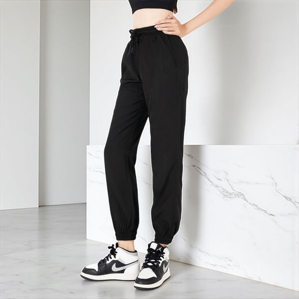 Quần D52 jeans cạp chun bo gấu dáng vừa style Âu A6552  / ĐEN