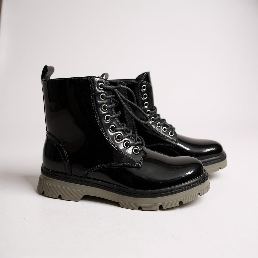 Giày boot style US UK / Size: 37.5 / ĐEN
