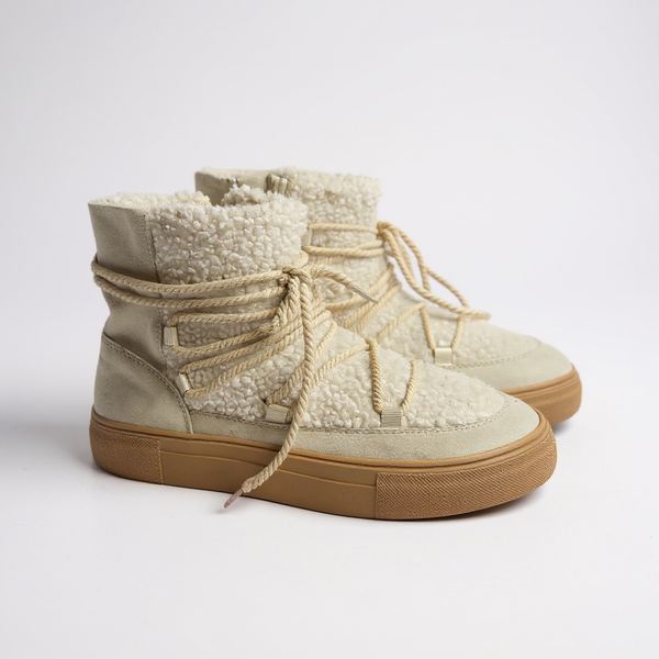 Giày boot / Size: 37 / KEM