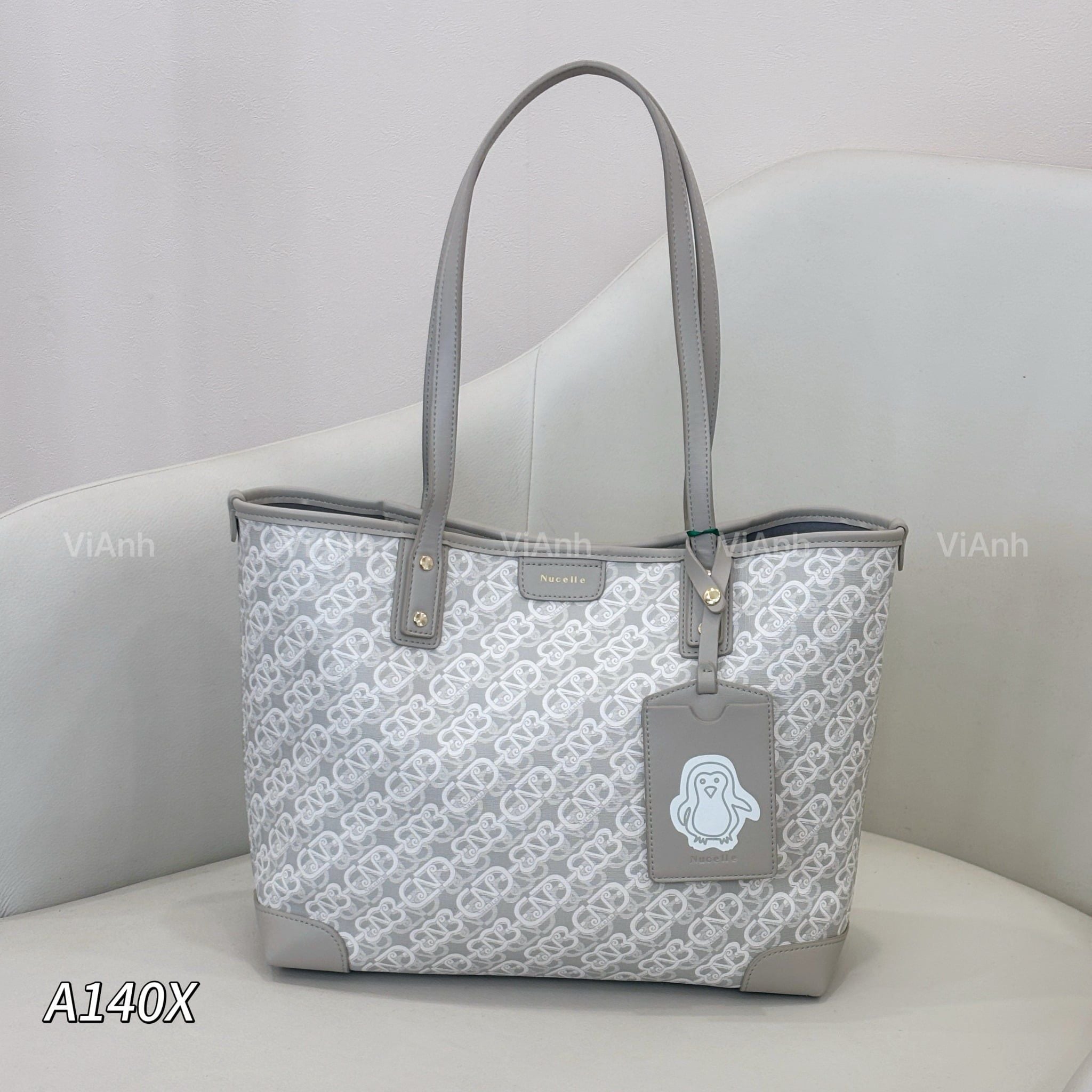 Túi A140X totebag Nucelle da vân họa tiết m40xđ32xc26 - XÁM