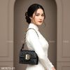 Túi B486 chần chéo hoạ tiết chữ B Bolsos Alicia XK1572 / 16 X 22