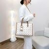 Túi xách tote bag phom chữ nhật CĐC, CHR T59 / 25x34 / TRẮNG PHỐI NÂU