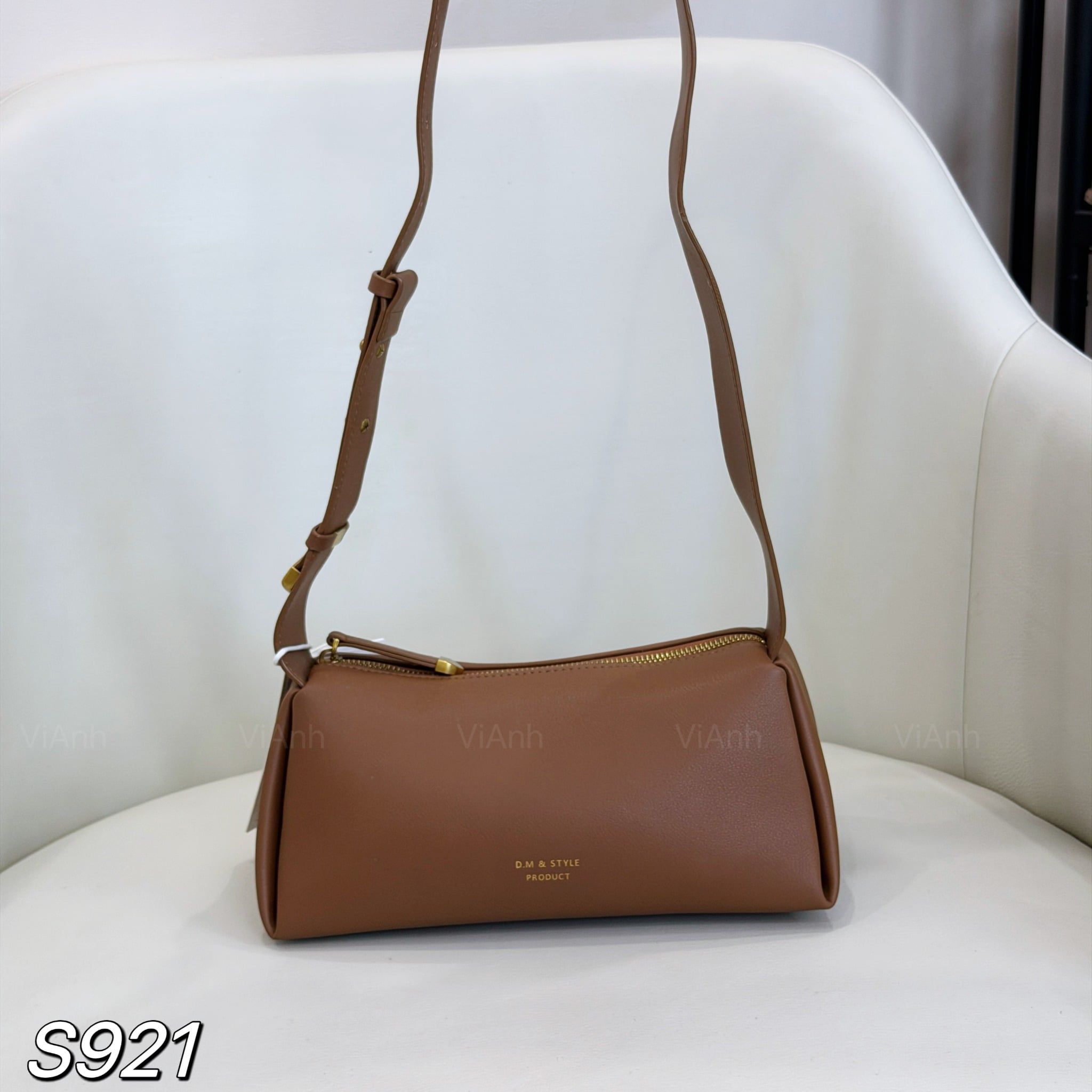 Túi S921 đeo chéo DM&STYLE CĐC / M25 Đ28 C12 / NÂU NHẠT