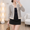 Áo len dài tay viền bèo gấu áo kiểu Hàn H561 H562