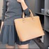 Túi A745 xách HC phom cánh dơi KĐC TX185 / m38 đ32 c28 / NÂU