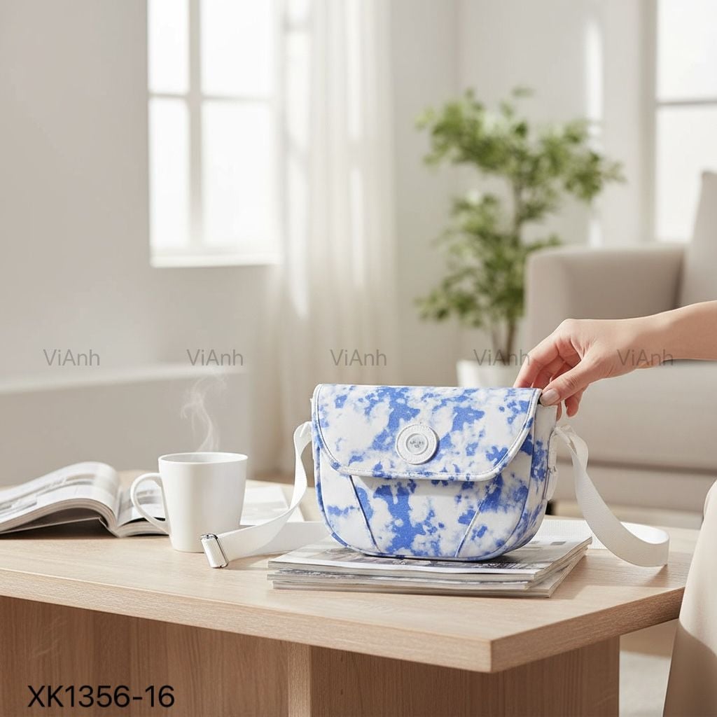 Túi xách MAH phom bầu đeo chéo / 26x18 / TRẮNG PHỐI XANH