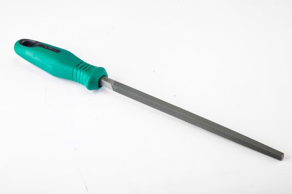 Dũa kim loại vuông răng vừa 6" SATA 03955