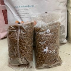 Hạt Natural Core M50 cho chó thịt gà và cá hồi 5kg