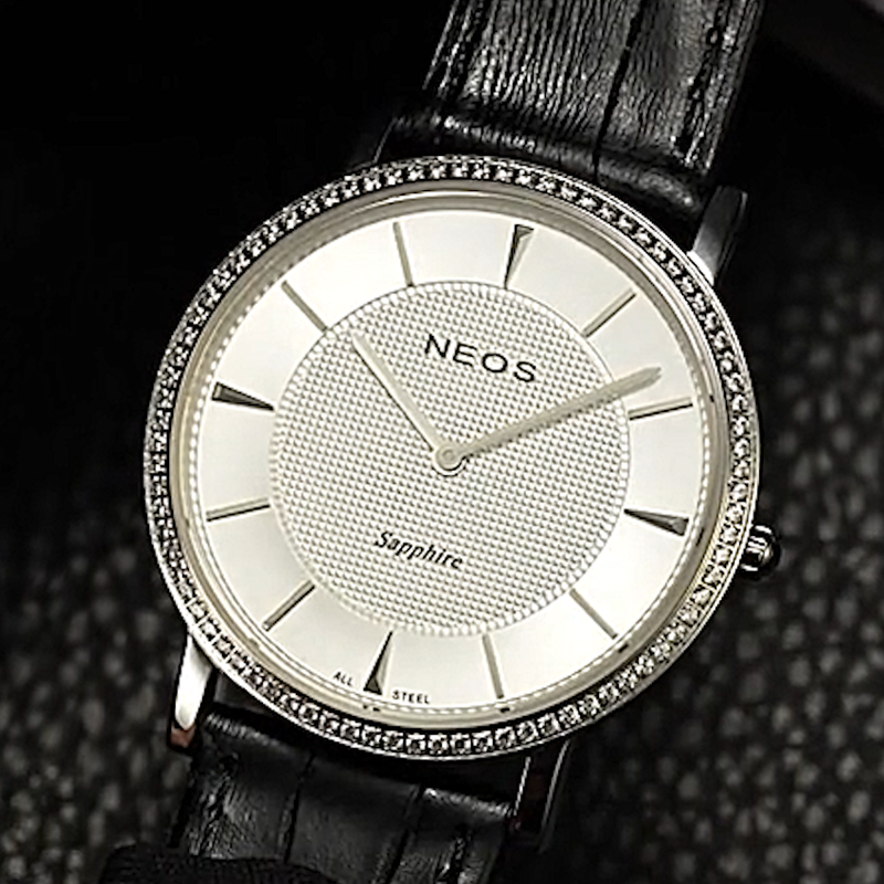 Đồng Hồ Nam Đẹp Dây Da Neos N-40577AM Sapphire Vành Hột Xoàn