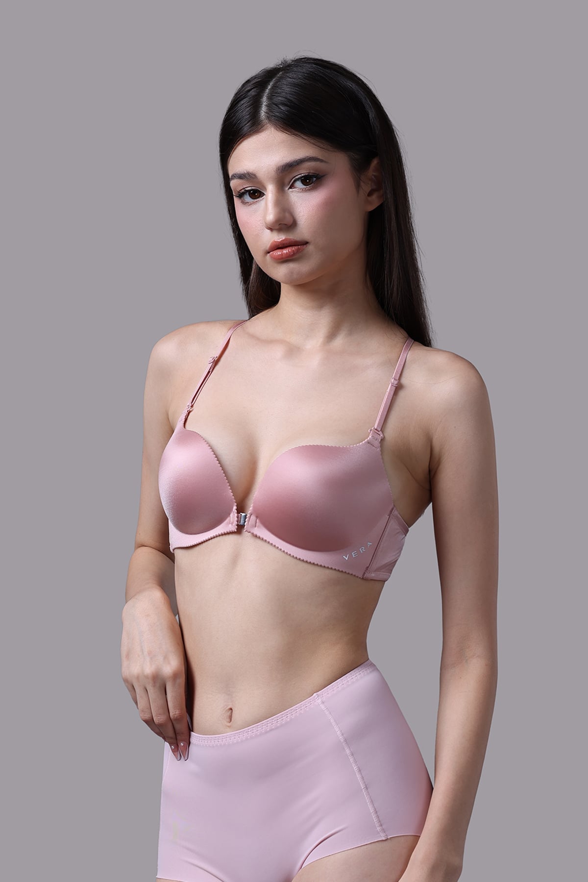 Áo Ngực Vera V0642 nylon không gọng mút vừa