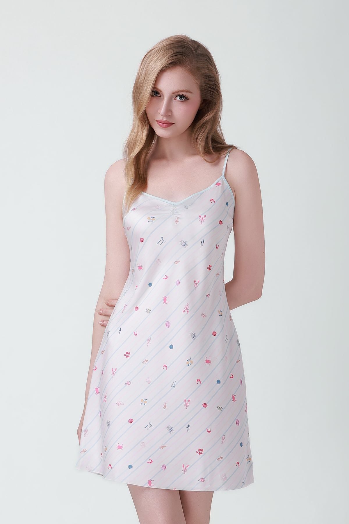 Đầm ngắn nữ Vera satin in hai dây - V0803