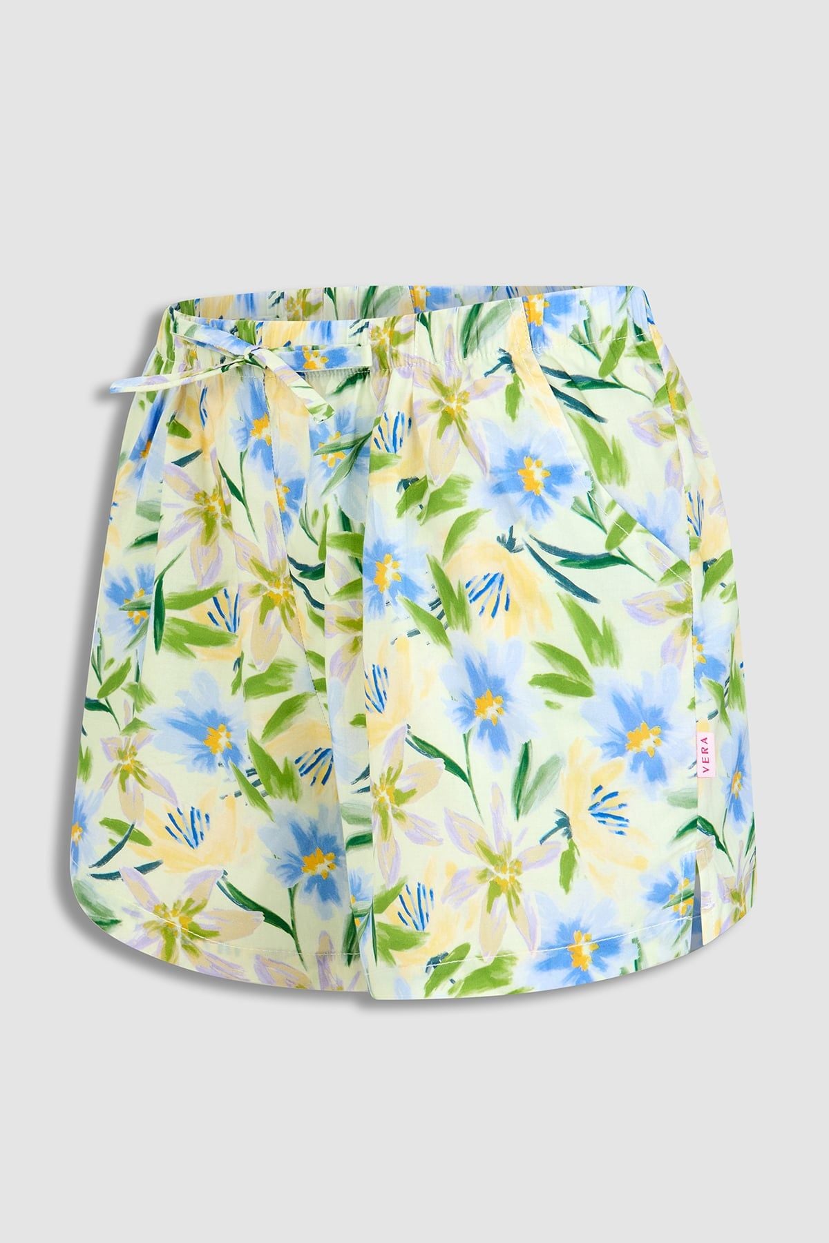 Quần short nữ Vera kate in - V0833