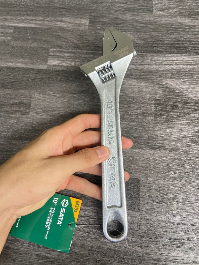 Mỏ lết 10 inch SATA 05303