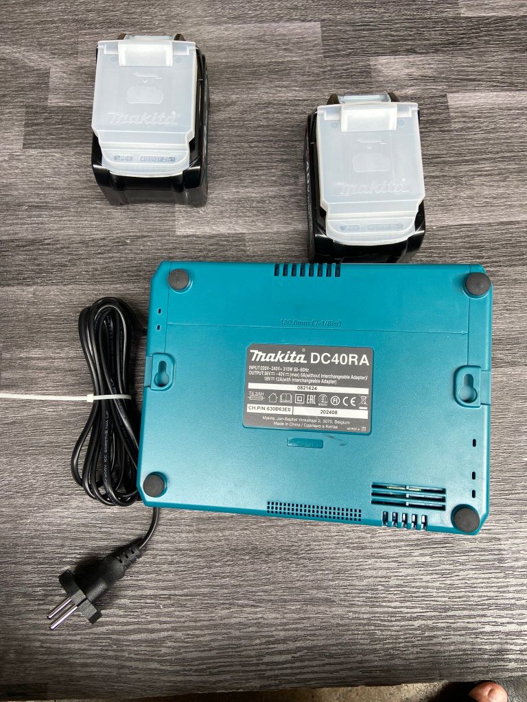 BỘ PIN SẠC MKP1G001(BL4025*2+DC40RA) Makita 191J81-6