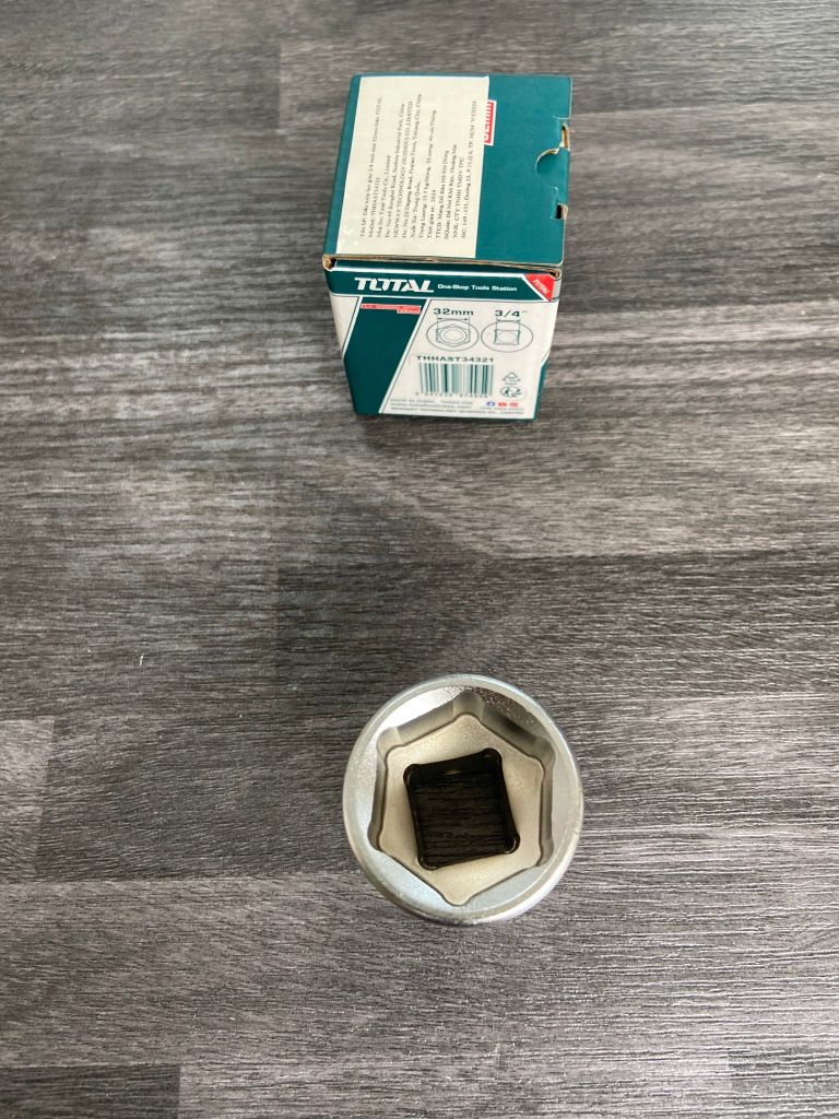 Đầu tuýp lục giác 3/4 inch size 32mm Total THHAST34321