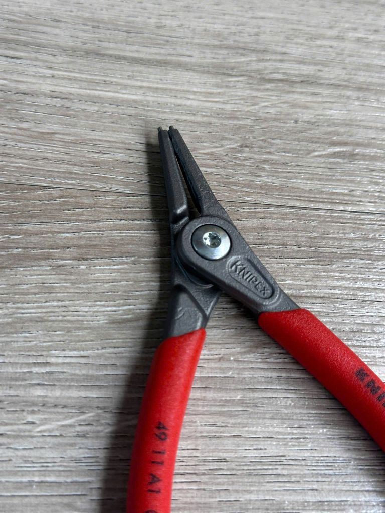 Kìm mở phe ngoài mũi thẳng Knipex 49 11 A1