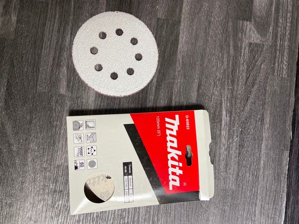 GIẤY CHÀ NHÁM(8 LỖ/CỠ HẠT 60/125MM)(10CÁI) Makita D-65822